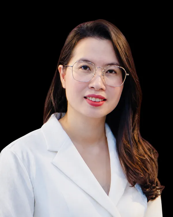 Sophia Thuy Ng.